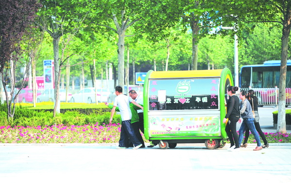 營養早餐車進駐活動現場