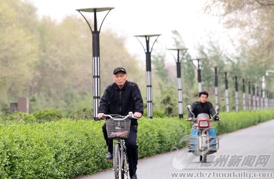 這些年，自行車陪伴杜長義游遍了周邊好多地方。