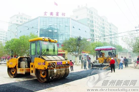 青年路供熱管道路面恢復(fù)工程完成